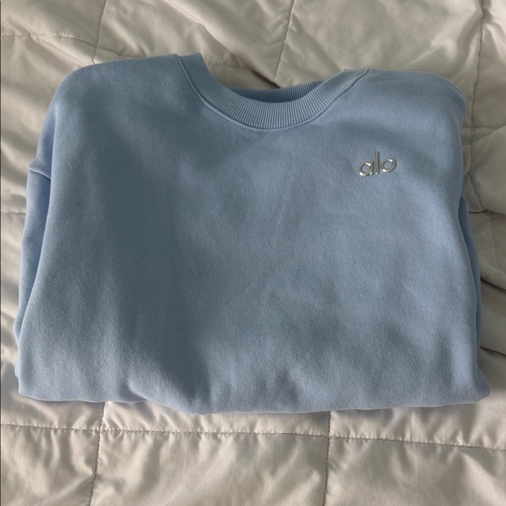 ALO Yoga Light Blue Sweatshirt